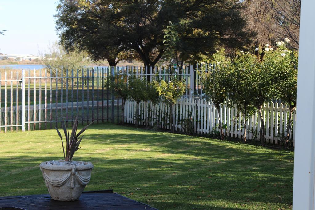Indigo Moon Guesthouse Lichtenburg Exteriér fotografie