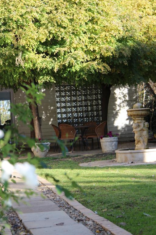 Indigo Moon Guesthouse Lichtenburg Exteriér fotografie