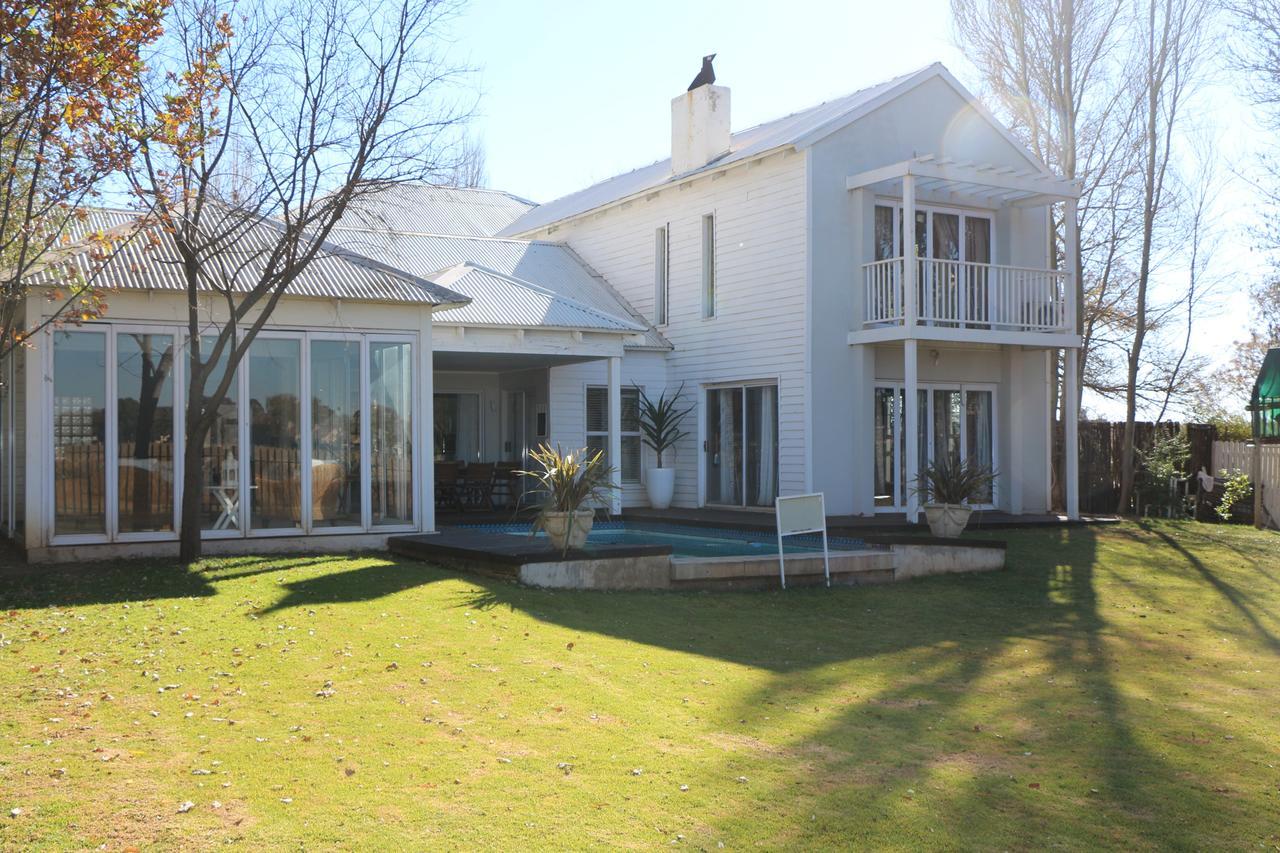 Indigo Moon Guesthouse Lichtenburg Exteriér fotografie