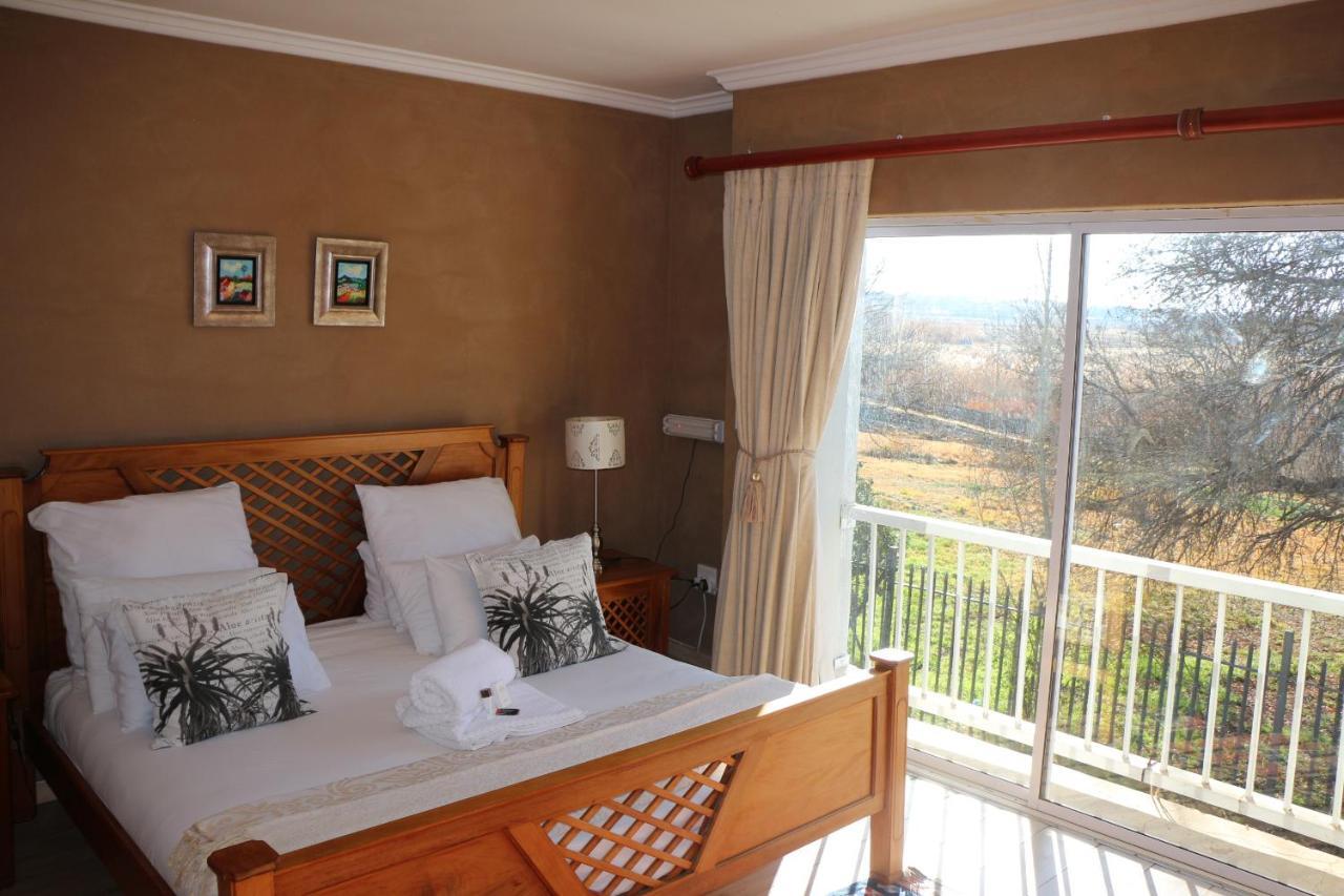 Indigo Moon Guesthouse Lichtenburg Exteriér fotografie