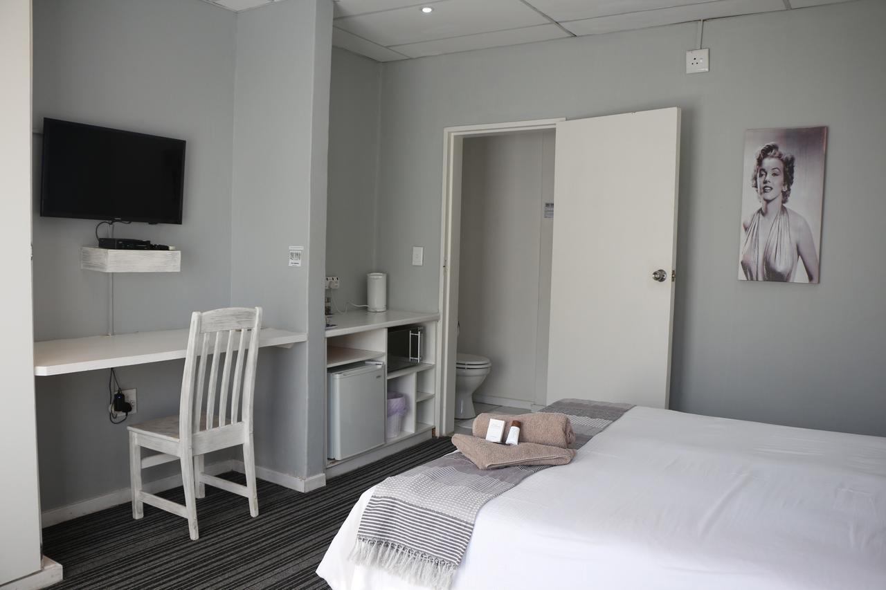 Indigo Moon Guesthouse Lichtenburg Exteriér fotografie
