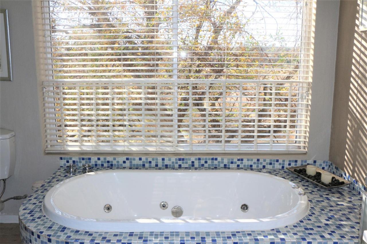 Indigo Moon Guesthouse Lichtenburg Exteriér fotografie